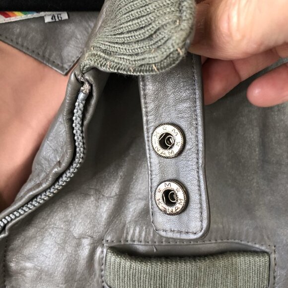 Vintage Members Only Jacket Mens 46 Gray Leather Bomber Moto Epaulets 80s - Picture 6 of 16